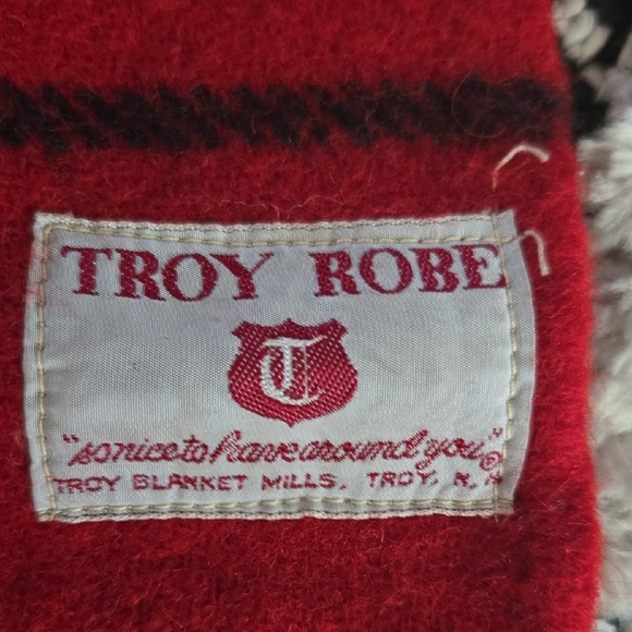 Plaid Red and Black Holiday Throw Blanket - Picture 5 of 5